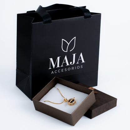 Saturno Eternal — Collar Astral  Tu propio universo, alrededor de tu corazón.