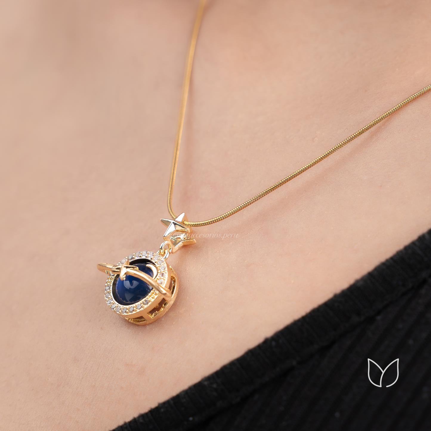 Saturno Eternal — Collar Astral  Tu propio universo, alrededor de tu corazón.