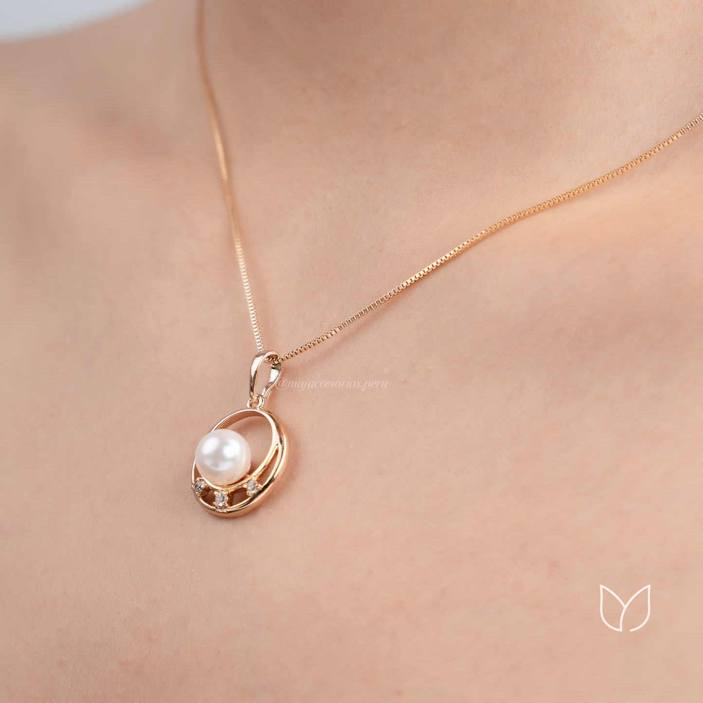 Set de Perla Aurora — Collar y aretes con perla central